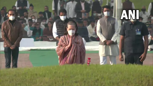 ଆଜି ଜବାହାରଲାଲ ନେହେରୁଙ୍କୁ ମନେ ପକାଉଛି ଦେଶ । ଜନ୍ମବାର୍ଷିକୀରେ ଶ୍ରଦ୍ଧାଞ୍ଜଳି ଦେଲେ ପ୍ରଧାନମନ୍ତ୍ରୀ ମୋଦି ଓ ସୋନିଆ ଗାନ୍ଧି