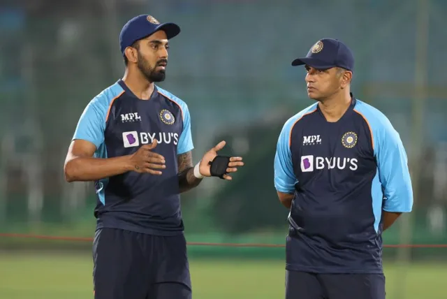 କାଲିଠୁ ନ୍ୟୁଜିଲାଣ୍ଡ ବିପକ୍ଷ ଲଢେଇ । ମ୍ୟାଚ୍ ପୂର୍ବରୁ ଟିମ୍ ଇଣ୍ଡିଆର ଜୋରଦାର ଅଭ୍ୟାସ, ଆକ୍ସନ ମୋଡରେ ଦ୍ରାବିଡ୍ ।