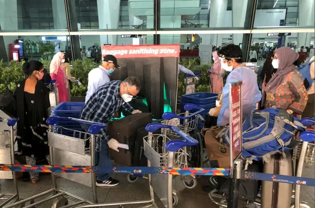 ଚିନ୍ତା ବଢାଇଲାଣି କରୋନାର ନୂଆ ଭାରିଆଣ୍ଟ 'ଓମିକ୍ରନ' : ଯାତ୍ରା ପୂର୍ବ ୧୪ ଦିନର ବିବରଣୀ ଦେବା ବାଧ୍ୟତାମୂଳକ