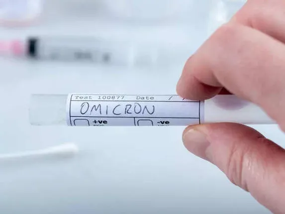 ଓମିକ୍ରନକୁ ନେଇ ବଢୁଛି ଚିନ୍ତା : ହଟସ୍ପଟ୍ ଅଂଚଳ ଚିହ୍ନଟ ସହ ଟେଷ୍ଟିଂ, ଟ୍ରେସିଂକୁ ବଢ଼ାଇକୁ ନିର୍ଦ୍ଦେଶ