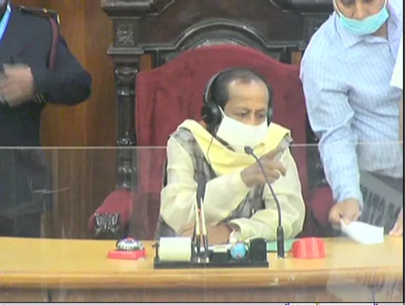 ଦ୍ୱିତୀୟ ଦିନରେ ବି ଚାଲି ପାରିଲାନି ବିଧାନସଭା । ବିଧାନସଭାରେ ହଙ୍ଗାମା, ଗୃହ ୪ଟା ଯାଏ ମୂଲତବୀ