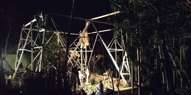 ରାଜଧାନୀର ଓପିଟିସିଏଲ୍ କର୍ମଚାରୀଙ୍କ ନିଆରା ପ୍ରତିବାଦ । ହାତରେ କ୍ୟାଣ୍ଡେଲ ଧରି ପ୍ରତିବାଦ କରିଛନ୍ତି କର୍ମଚାରୀ