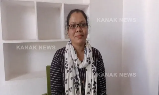 ଚାକିରିରୁ ଇସ୍ତଫା ଦେଲେ, ରାଜନୀତିକୁ ଓହ୍ଲାଇଲେ । ଜିଲ୍ଲା ପରିଷଦ ପ୍ରାର୍ଥୀ ଭାବେ ନିର୍ବାଚନ ଲଢିବେ ଆଦିବାସୀ ଝିଅ