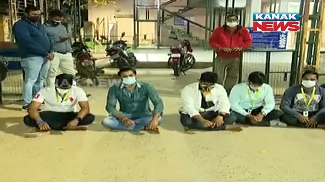 ବକେୟା ଦରମା ପାଇଁ ଧାରଣାରେ ଚୁକ୍ତିଭିତ୍ତିକ କର୍ମଚାରୀ । କହିଲେ, ୪ ମାସର ଦରମା ଦେଉନି ଏକ ଘରୋଇ କମ୍ପାନୀ ।