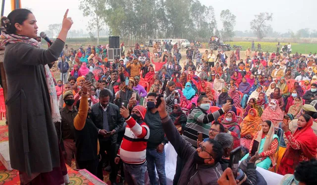 ମୁଲାୟମଙ୍କ ବୋହୂ ଅପର୍ଣ୍ଣାଙ୍କ ବଡ ବୟାନ । ବିଜେପି ସରକାରରେ ଏବେ ସମାଜବାଦୀ ଦଳର ଗୁଣ୍ଡା ନିଜର ଜୀବନ ଭିକ୍ଷା କରୁଛନ୍ତି ।