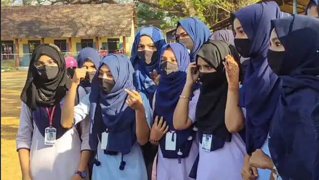 କର୍ଣ୍ଣାଟକରେ ଉଗ୍ର ହେଉଛି ହିଜାବ ବିବାଦ, ଶିକ୍ଷାନୁଷ୍ଠାନ ବନ୍ଦ ରଖିବାକୁ ମୁଖ୍ୟମନ୍ତ୍ରୀଙ୍କ ନିର୍ଦ୍ଦେଶ