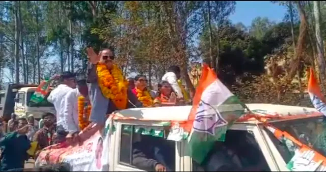 କୋରାପୁଟ ଲକ୍ଷ୍ମୀପୁରରେ ଚାଲିଛି ଜୋରଦାର ନିର୍ବାଚନ ପ୍ରଚାର । ଶେଷ ମୁହୂର୍ତରେ ଭୋଟରଙ୍କୁ ମନାଇବା ପାଇଁ ହେବିୱେଟ ନେତାଙ୍କ ପ୍ରୟାସ