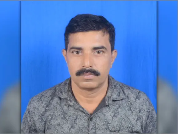 ସରପଂଚ ପ୍ରାର୍ଥୀଙ୍କ ସ୍ୱାମୀ ନିଖୋଜ : ଦୈନିକ ଓଡ଼ିଆ ଖବର କାଗଜର ସ୍ଥାନୀୟ ପ୍ରତିନିଧି ଭାବେ କାମ କରନ୍ତି ପୀତବାସ