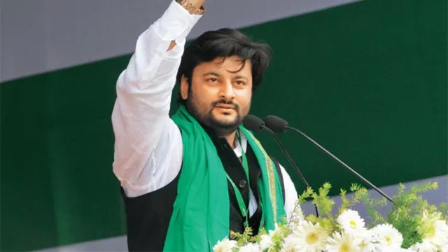 କେନ୍ଦ୍ରାପଡ଼ା ପ୍ରଚାରରେ ମଇଦାନରେ ଦେଖାଯାଉନାହାନ୍ତି ଅନୁଭବ ମହାନ୍ତି । ପୋଷ୍ଟର, ବ୍ୟାନରରେ ବି ନାହିଁ ସାଂସଦଙ୍କ ଫଟୋ