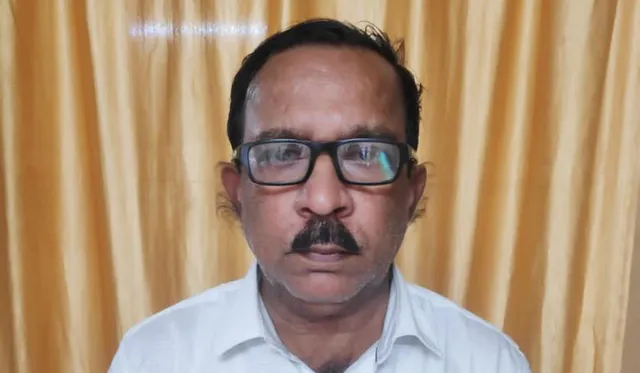 ମିଛ ଡାକ୍ତର ରମେଶ ସ୍ୱାଇଁଙ୍କ କେନ୍ଦ୍ରାପଡା ସ୍ଥିତ ବାସଭବନରେ ଚଢାଉ : ଫାର୍ମ ହାଉସ ସିଲ କରି ମାଆ ଓ ଭାଇଙ୍କୁ କମିସନରେଟ ପୁଲିସର ପଚରାଉଚରା