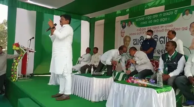 ପଂଚାୟତ ନିର୍ବାଚନ : ବିଜେଡି ପ୍ରାର୍ଥୀ ପାଇଁ ପ୍ରଚାର ମୈଦାନରେ ମନ୍ତ୍ରୀ ପ୍ରତାପ ଜେନା