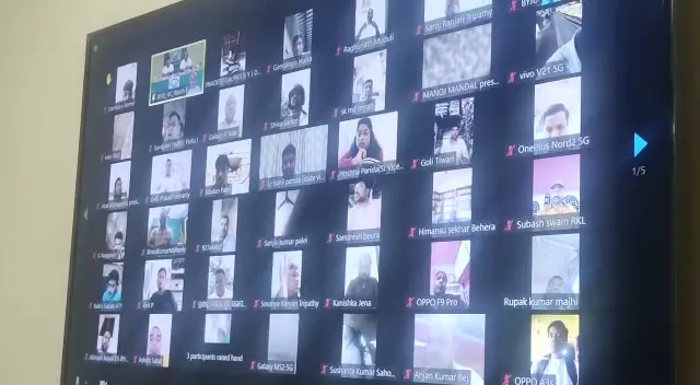 ପଞ୍ଚାୟତ ନିର୍ବାଚନ ପାଇଁ ଡିଜିଟାଲ କ୍ୟାମ୍ପେନକୁ ଗୁରୁତ୍ୱ । ଯିବଗୋଷ୍ଠୀଙ୍କୁ ଗୁରୁମନ୍ତ୍ର ଦେଲେ ବିଜେଡି ସାଙ୍ଗଠନିକ ସମ୍ପାଦକ