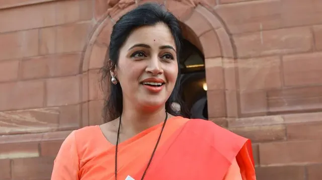 ଜାମିନ୍ ପାଇଁ ଆବେଦନ କରିବେନି ନବନୀତ-ରବି ରାଣା । କହିଲେ, ଆମ ବିରୋଧରେ ଲାଗିଛି ମିଛ ଅଭିଯୋଗ ।