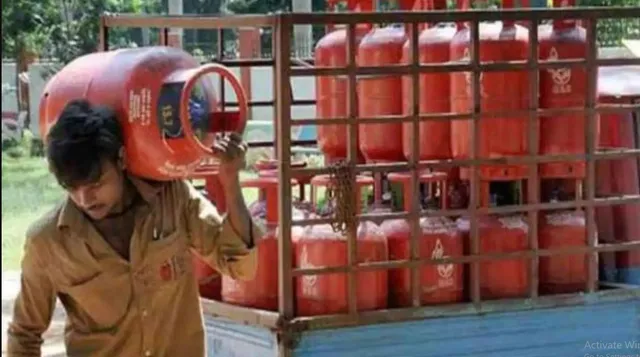 ପୁଣି ମହଙ୍ଗା ମାଡ, ବଢିଲା ଏଲପିଜି ଦର । ଜାଣନ୍ତୁ କେଉଁଠି ଦର କେତେ?