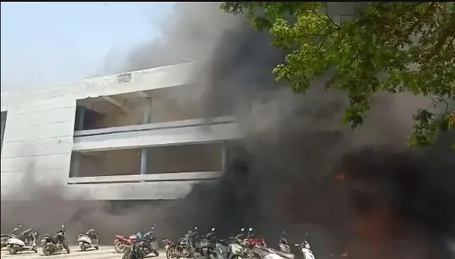 ହସ୍ପିଟାଲରେ ଲାଗିଲା ନିଆଁ । ପଞ୍ଜାବ ଗୁରୁ ନାନକ ହସ୍ପିଟାଲରେ ଭୟାବହ ଅଗ୍ନିକାଣ୍ଡ ।