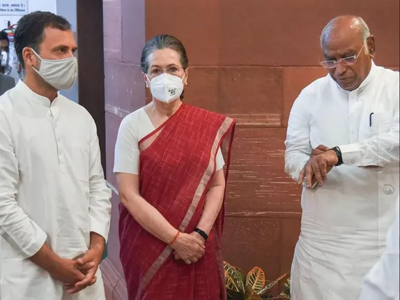 କଂଗ୍ରେସ ଚିନ୍ତନ ଶିବିରରେ ପ୍ରସ୍ତାବ, ନିର୍ବାଚନ ସମୟରେ ଧାର୍ମିକ ସ୍ଥଳୀ ଯିବେ ନାହିଁ କଂଗ୍ରେସ ନେତା