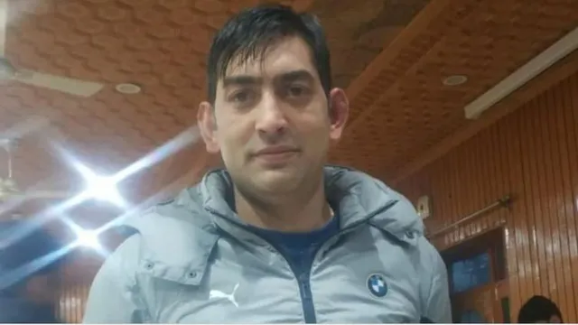 କାଶ୍ମୀର ପଣ୍ଡିତଙ୍କୁ ଗୁଳିମାଡ । ଗୁରୁତର ଅବସ୍ଥାରେ ଡାକ୍ତରଖାନରେ ଭର୍ତ୍ତି । ସେନାର ସର୍ଚ୍ଚ ଅପରେସନ ଜାରି