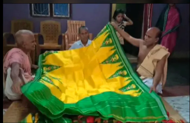 ବିଶ୍ୱ ପ୍ରସିଦ୍ଧ ଘୋଷଯାତ୍ରା : ମହାପ୍ରଭୁଙ୍କ ପାଇଁ ଲୋଡାପଡେ ଖଣ୍ଡୁଆ ପାଟ, ତିଆରି କଲେ ନୂଆପାଟଣାର ବିଶ୍ୱନାଥ ଗୁଇଁ