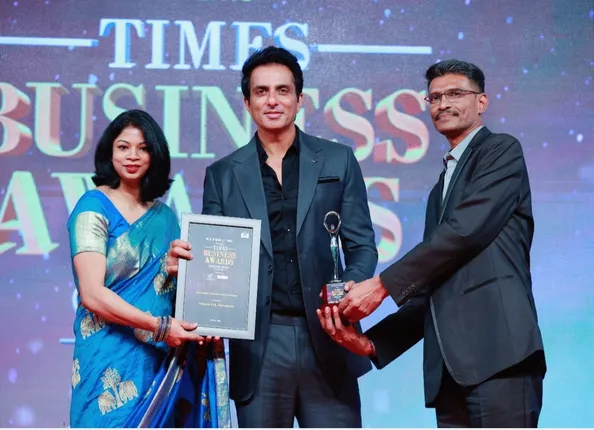 ବେଦାନ୍ତ ଲିମିଟେଡ୍ ଝାରସୁଗୁଡ଼ାକୁ ଟାଇମସ ବିଜନେସ୍ ଆୱାର୍ଡସ୍ ୨୦୨୨ । ଅଭିନେତା ସୋନୁ ସୁଦ୍ କଲେ ସମ୍ବର୍ଦ୍ଧିତ । 