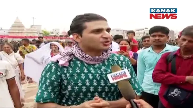 କାଳିଆକୁ ଟିକେ ରଥ ଉପରେ ଦର୍ଶନ କରିବା ପାଇଁ... ପୁରୀରେ ୟୁ-ଟ୍ୟୁବର ଅତୁଲ କ୍ରିଷ୍ଣା