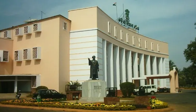 ରୁଚିକା ମୃତ୍ୟୁ ପ୍ରସଙ୍ଗରେ ଗୃହରେ ବିବୃତି ରଖିଲେ ମନ୍ତ୍ରୀ: କହିଲେ, ଏହା ଏକ ସମ୍ବେଦନଶୀଳ ଓ ଦୁଃଖଦ ଘଟଣା