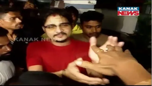 ବାବୁସାନଙ୍କ ଘରେ ପହଞ୍ଚିଲେ ତୃପ୍ତିଙ୍କ ବାପା। ମିଳାମିଶା ପାଇଁ ଆଉପାଦେ ଆଗେଇଲା କଥା।