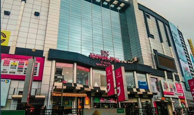 ରାଜଧାନୀରେ ବଢୁଛି କୋଭିଡ ସଂକ୍ରମଣ। ମଲରେ ସମସ୍ତେ ମାସ୍କ ପିନ୍ଧିବା ଉପରେ ବିଏମସିର ଗୁରୁତ୍ୱ। 