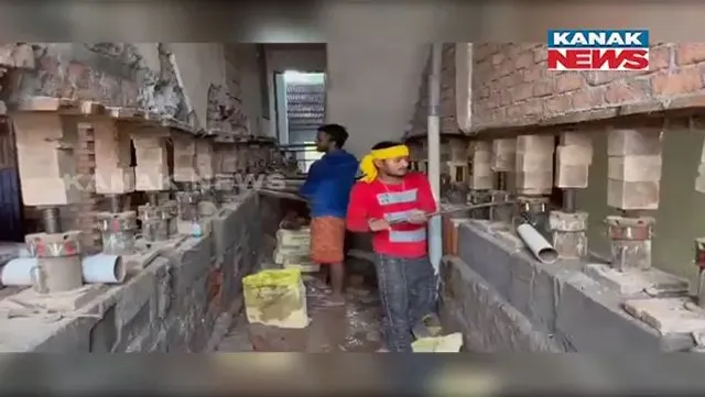 ୪ ଫୁଟ ଉପରକୁ ଉଠିଲା ପୁରୁଣା ଘର। ବୈଷୟିକ ଜ୍ଞାନକୌଶଳ ପ୍ରୟୋଗ ପରେ ୧୫ ବର୍ଷ ପୁରୁଣା ଘର ଉପରକୁ ଉଠିଛି।