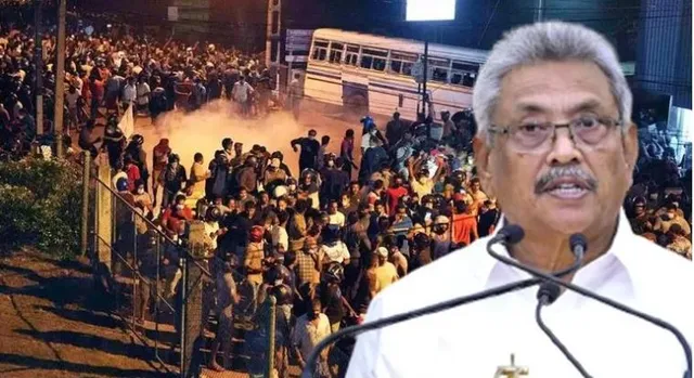 ପଳାୟନ କଲେ ଶ୍ରୀଲଙ୍କା ରାଷ୍ଟ୍ରପତି ଗୋଟାବାୟା ରାଜପାକ୍ଷେ। ସାମ୍ନାକୁ ଆସିଲା ଜାହାଜ ଭିତରକୁ ପ୍ରବେଶର ଫଟୋ।