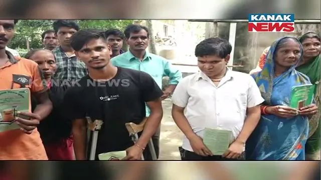 ଯାଜପୁର ବରୀରେ ହିତାଧିକାରୀଙ୍କ ରାସନ ଚାଉଳ ହଡପ। ନିଲମ୍ବନ ପରେ ବି ଜାଲ ଟିପ ଚିହ୍ନରେ ଚାଉଳ ଆତ୍ମସାତ୍ ଅଭିଯୋଗ।