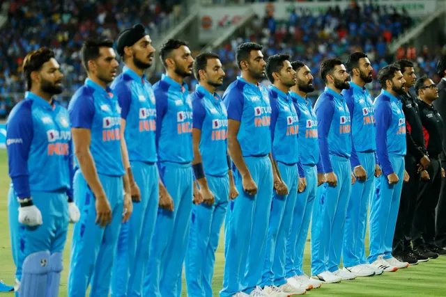 ବଦଳିପାରେ ଟିମ୍ ଇଣ୍ଡିଆର ଟି-୨୦ ବିଶ୍ୱକପ ସ୍କ୍ୱାର୍ଡ, ଚିନ୍ତା ବଢାଇଲା ଆହତ ସମସ୍ୟା । ଜାଣନ୍ତୁ କାହାକୁ ମିଳିପାରେ ସୁଯୋଗ?