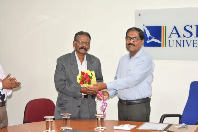 ASBM ବିଶ୍ଵବିଦ୍ୟାଳୟର ନୂଆ କୁଳପତି ପ୍ରଫେସର ମହାଦେବ । ପୂର୍ବରୁ ମହିଶୂର ବିଶ୍ୱବିଦ୍ୟାଳୟରେ ତୁଲାଇଛନ୍ତି ଗୁରୁତ୍ୱପୂର୍ଣ୍ଣ ଦାୟିତ୍ୱ ।