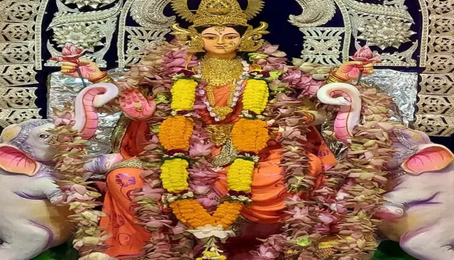 ଢେଙ୍କାନାଳ ପ୍ରସିଦ୍ଧ ଗଣପର୍ବ ଗଜଲକ୍ଷ୍ମୀ ପୂଜା : ସହରର ୩୮ଟି ପୂଜା ମଣ୍ଡପରେ ପୂଜା ପାଉଛନ୍ତି ଧନଦାତ୍ରୀ