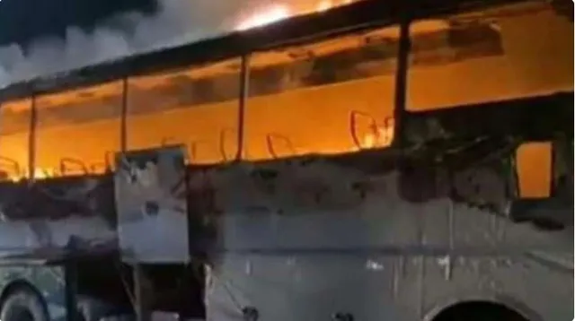 ଜଳିଗଲା ବସ୍: ୧୨ ଶିଶୁଙ୍କ ସହ ୧୮ଜଣ ଜୀବନ୍ତ ଦଗ୍ଧ