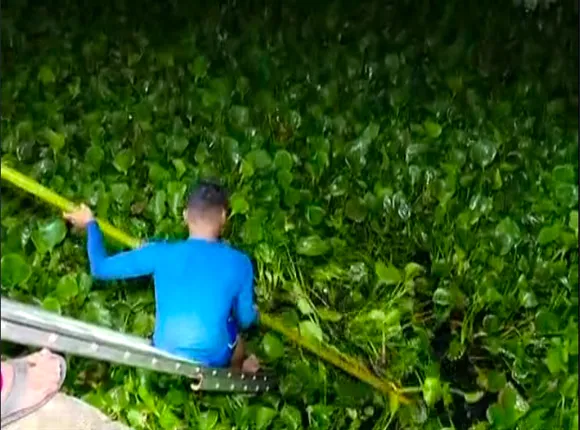 ଗୋଡ ଖସିଯିବାରୁ କେନାଲରେ ଗଳି ପଡିଲେ ଯୁବକ : ଗତକାଲିଠୁ ମିଳୁନି ପତ୍ତା; ସକାଳୁ ପୁଣି ଉଦ୍ଧାର କାର୍ଯ୍ୟ ଆରମ୍ଭ