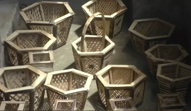 ବାଉଁଶ କାରିଗରୀ ଦେଇଛି ରୋଜଗାର । ସ୍ୱାବଲମ୍ବୀ ହୋଇଛନ୍ତି ଗ୍ରାମୀଣ ମହିଳା