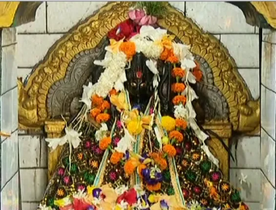 ଆଜି ଶନିବାର : ପୂଜାର୍ଚ୍ଚନା ପାଇଁ ପୁରୀର ଶନିମନ୍ଦିରରେ ଲାଗିଛି ଶ୍ରଦ୍ଧାଳୁଙ୍କ ଭିଡ