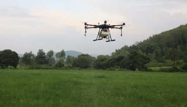 ଓଡ଼ିଶାରେ ପ୍ରଥମ ଥର ପାଇଁ କୃଷି କ୍ଷେତ୍ରରେ ବ୍ୟବହାର ହେଲା ଡ୍ରୋନ । ଚାଷୀଙ୍କୁ ମାଗଣାରେ ଯୋଗାଇଲା ନାବାର୍ଡ