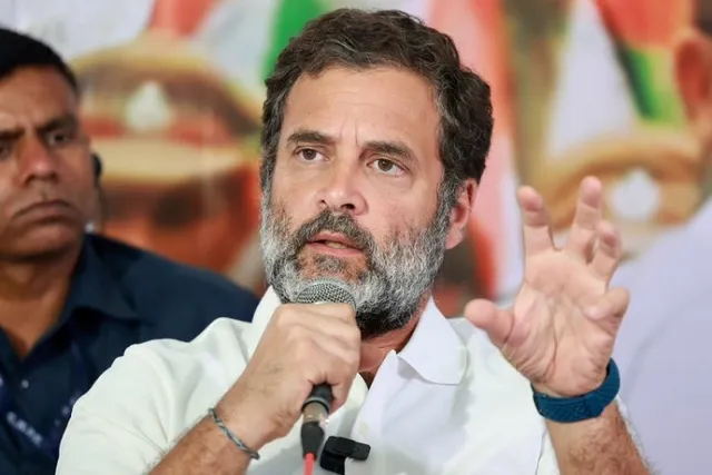 ରାହୁଲ ଗାନ୍ଧିଙ୍କ ବୟାନକୁ ନେଇ ବଢୁଛି ବିବାଦ। କହିଲେ ପାକିସ୍ତାନ, ଚୀନ ହାତ ମିଶାଇ ଯୁଦ୍ଧ କଲେ ଦୁର୍ବଳ ହେବ ଭାରତ।