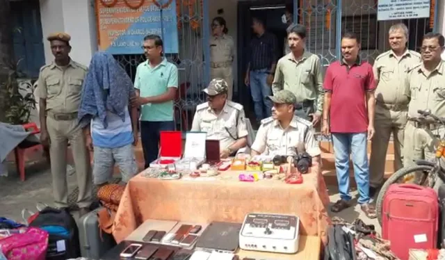 ପୁଲିସ ପଞ୍ଝାରେ ଇସ୍ପାତ ନଗରୀର ହାଇପ୍ରୋଫାଇଲ ଚୋର । ଦରମା ୧୦ ହଜାରକୁ ଘର ଭଡା ଦେଉଥିଲା ୭ହଜାର ।