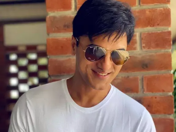 ଲୋକପ୍ରିୟ ଟେଲି ଅଭିନେତା ସିଦ୍ଧାନ୍ତ ସୂର୍ଯ୍ୟବଂଶୀଙ୍କର ଦେହାନ୍ତ । ଜିମରେ ୱାର୍କଆଉଟ କରୁଥିବା ବେଳେ ହେଲା ହୃଦଘାତ୍ ।