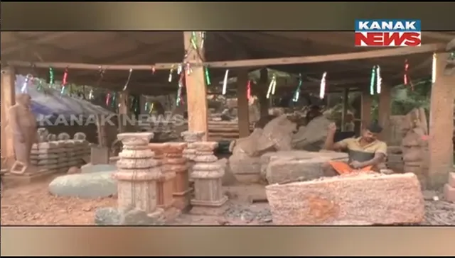 ପଥର କାରିଗରଙ୍କ ଗାଁ ଯାଜପୁରର ଶୁଖୁଆପଡ଼ା। ମୂର୍ତି କାରିଗରୀ ଓ ଘରକରଣା ସାମଗ୍ରୀ ପାଇଁ ଗାଁର ରହିଛି ପ୍ରସିଦ୍ଧି।