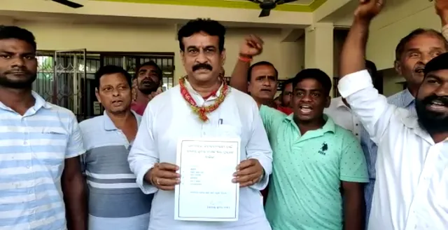 ସ୍ୱାଧୀନ ପ୍ରାର୍ଥୀ ରାଜୁ ଦାସଙ୍କ ନାଁରେ ଅପପ୍ରଚାର ଅଭିଯୋଗ। ନିର୍ବାଚନ କମିଶନଙ୍କ ପାଖରେ ହେଲେ ଫେରାଦ।