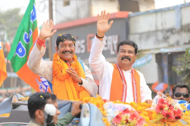 ପଦମପୁର ଉପନିର୍ବାଚନ ଫଳାଫଳକୁ ନେଇ କେନ୍ଦ୍ରମନ୍ତ୍ରୀ ଧର୍ମେନ୍ଦ୍ରଙ୍କ ଟ୍ୱିଟ୍, ‘ଫଳାଫଳକୁ ସ୍ୱୀକାର କରୁଛୁ’