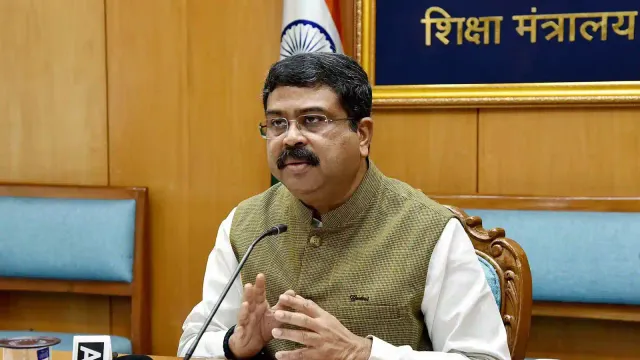 ୨୦୨୫ ସୁଦ୍ଧା ୫୦ ପ୍ରତିଶତ ଯୁବବର୍ଗ ଧନ୍ଦାମୂଳକ ଶିକ୍ଷାରେ ହେବେ ସଶକ୍ତ । ଭଏସ୍ ଅଫ୍ ଗ୍ଲୋବାଲ୍ ସାଉଥ୍ ସମ୍ମିଟରେ କହିଲେ କେନ୍ଦ୍ର ଶିକ୍ଷାମନ୍ତ୍ରୀ ।