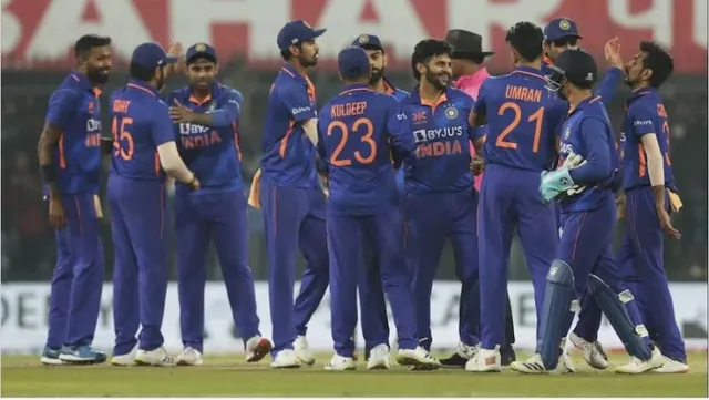 ଦିନିକିଆ କ୍ରିକେଟରେ ଏକ ନମ୍ବର ସ୍ଥାନରେ ପହଂଚିଲା ଟିମ୍ ଇଣ୍ଡିଆ । ନ୍ୟୁଜିଲ୍ୟାଣ୍ଡ ବିରୋଧରେ ଦିନିକିଆ ଶୃଙ୍ଖଳ ମୂଳପୋଛ କରି ରାକିଂ ତାଲିକାର ସବା ଉପରେ ରୋହିତ ବାହିନୀ ।