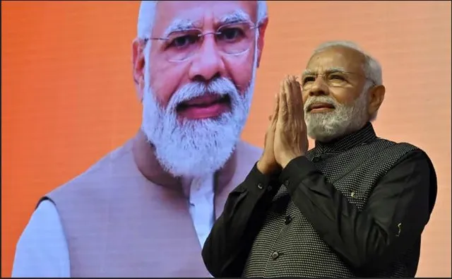 ବିବିସି ଡକ୍ୟୁମେଂଟାରୀରେ ପ୍ରଧାନମନ୍ତ୍ରୀ ନରେନ୍ଦ୍ର ମୋଦୀଙ୍କ ଅପପ୍ରଚାର ଘଟଣା । ଡକ୍ୟୁମେଂଟାରୀକୁ ସେୟାର କରି କରାଯାଇଥିବା ଟୁଇଟକୁ ବି କଲେ ବ୍ଲକ୍