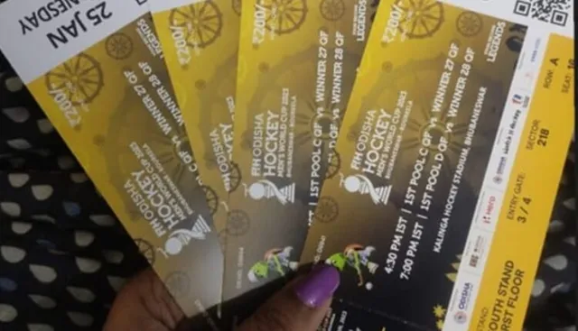 ହକି ପାଇଁ ଲୋକଙ୍କୁ ମିଳୁନାହିଁ ଟିକେଟ୍ କି ପାସ୍ : ସୋସିଆଲ ମିଡ଼ିଆରେ କଳାବଜାରୀ; ୫ଜଣଙ୍କୁ ଗିରଫ କଲା ସହିଦନଗର ପୋଲିସ