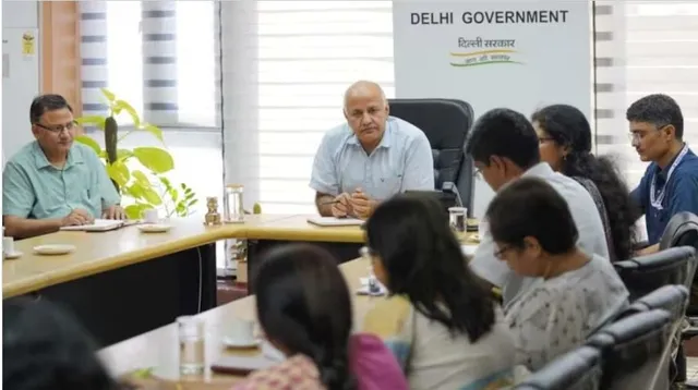 ଶିକ୍ଷକଙ୍କୁ ବିଦେଶ ପଠାଇବା ଦ୍ୱାରା ଦିଲ୍ଲୀ ସରକାରୀ ସ୍କୁଲର ପିଲାଙ୍କୁ ହେଲା କି ଫାଇଦା? ଜାଣନ୍ତୁ ...