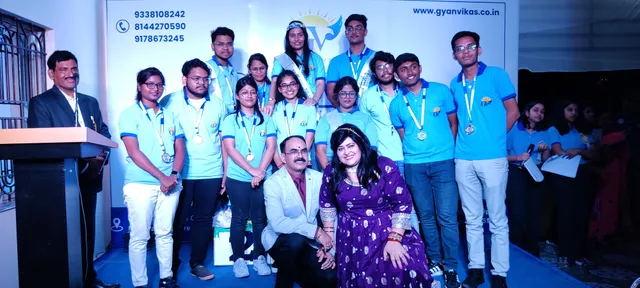 ନିଟରେ ସଫଳ ଛାତ୍ରଛାତ୍ରୀଙ୍କୁ ଜ୍ଞାନ ବିକାଶ ଶିକ୍ଷାନୁଷ୍ଠାନ ପକ୍ଷରୁ ସମ୍ବର୍ଦ୍ଧନା। ସମ୍ବର୍ଦ୍ଧିତ ହେଲେ କୃତୀ ଛାତ୍ରଛାତ୍ରୀ।